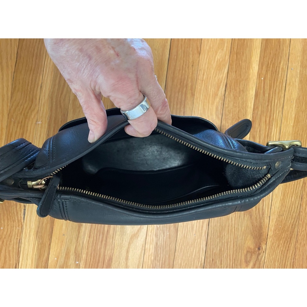 Vintage Coach Slim Duffle Crossbody Bag Black Leather Brass Hardware 9816 EUC - Picture 12 of 12